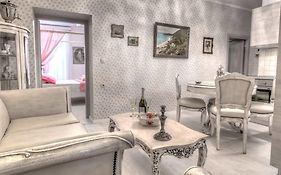 Bebeto Suite